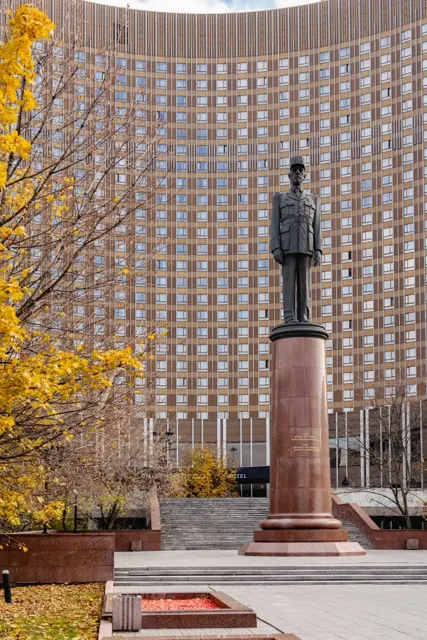 Космос ВДНХ: фасад и интерьеры — фото 3